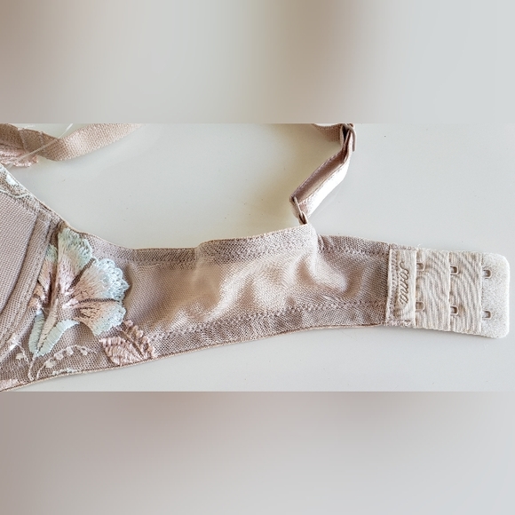 Soma beige embroidery bra - Picture 4 of 5